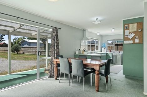 Photo of property in 28 Hokio Beach Road, Levin, 5510