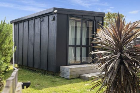 Photo of property in 27 Solander Drive, Welcome Bay, Tauranga, 3112