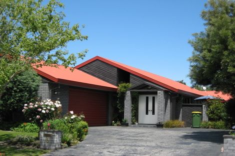 Photo of property in 6 Huntingdon Place Avonhead Christchurch City