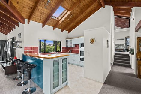 Photo of property in 16 Renoir Street, West Harbour, Auckland, 0618