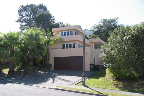 Photo of property in 21 Penguin Drive, Murrays Bay, Auckland, 0630
