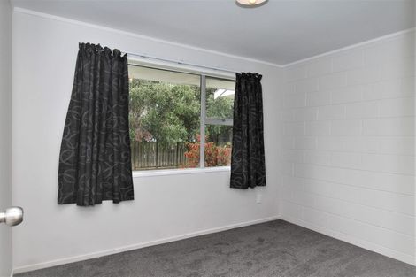 Photo of property in 2/13 Huia Road, Papatoetoe, Auckland, 2025