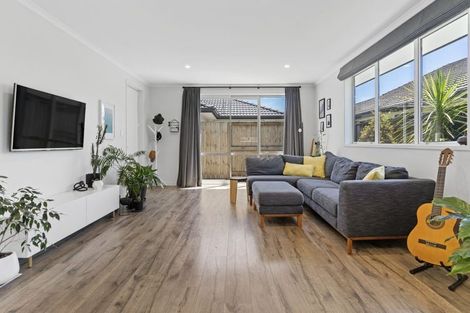 Photo of property in 33 Denny Hulme Drive, Mount Maunganui, 3116