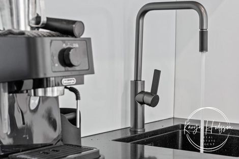 Photo of property in 164 Komiti Road, Tinopai, 0593