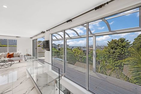Photo of property in 35a Seaview Avenue, Northcote, Auckland, 0627