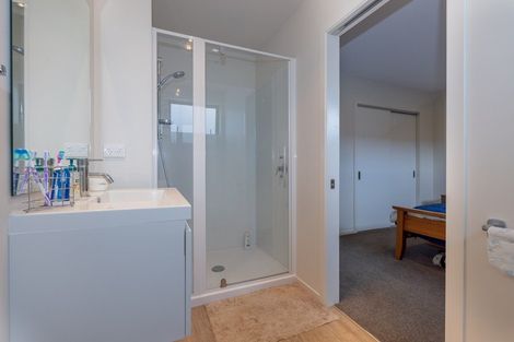 Photo of property in 5 Mount Creighton Crescent, Wanaka, 9305