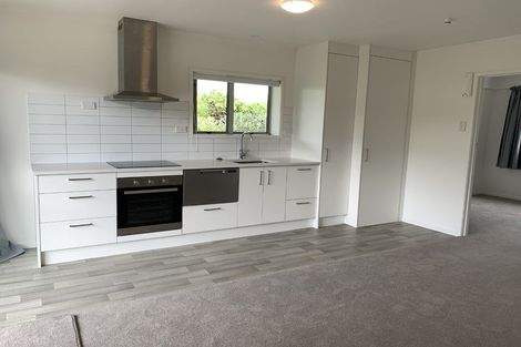 Photo of property in 28 John Dee Crescent, Red Beach, 0932