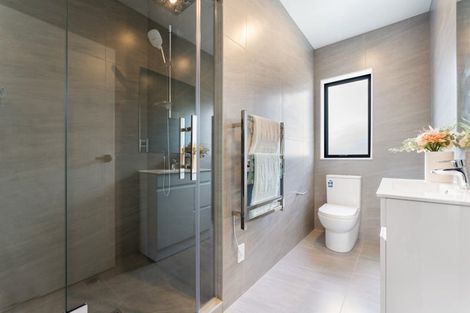 Photo of property in 14a River Road, Te Atatu Peninsula, Auckland, 0610