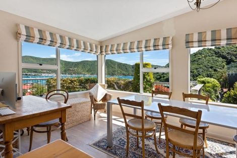 Photo of property in 10 Amelia Crescent, Waikawa, Picton, 7220
