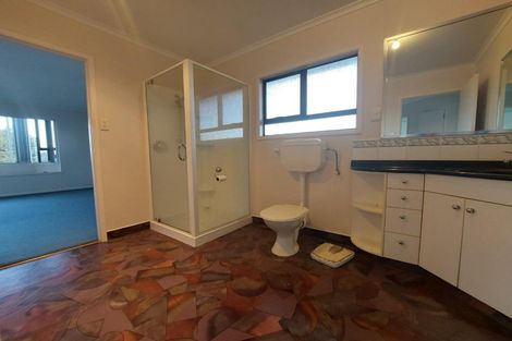 Photo of property in 167 Heta Road, Highlands Park, New Plymouth, 4312