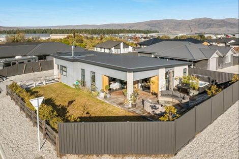 Photo of property in 1 Smitham Drive, Cromwell, 9310