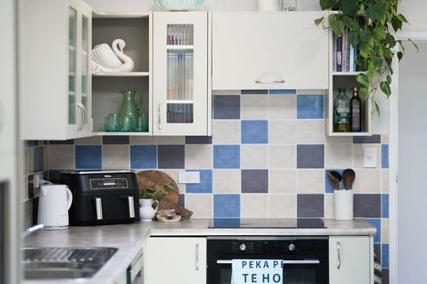 Photo of property in 21 Dale Road, Raumati South, Paraparaumu, 5032