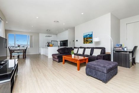 Photo of property in 45 Golden Morning Drive, Albany Heights, Auckland, 0632