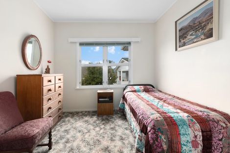 Photo of property in 4 Mana View Road, Paremata, Porirua, 5026