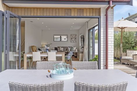 Photo of property in 20 Lynton Road, Bucklands Beach, Auckland, 2012