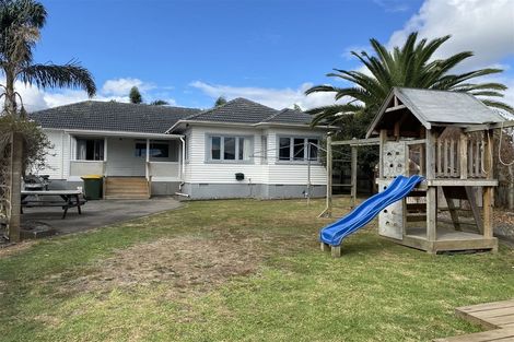 Photo of property in 32 Grove Road, Papakura, 2110