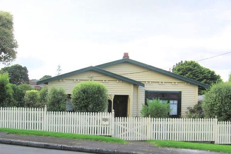 Photo of property in 30 Tahi Terrace, Glen Eden, Auckland, 0602