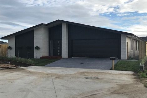 Photo of property in 25 Kotiate Street, Papamoa Beach, Papamoa, 3118