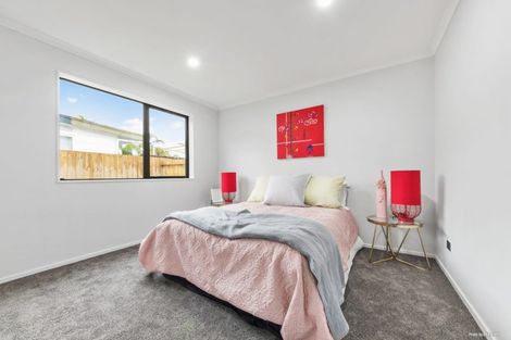 Photo of property in 2/50 Tiverton Road, Avondale, Auckland, 0600