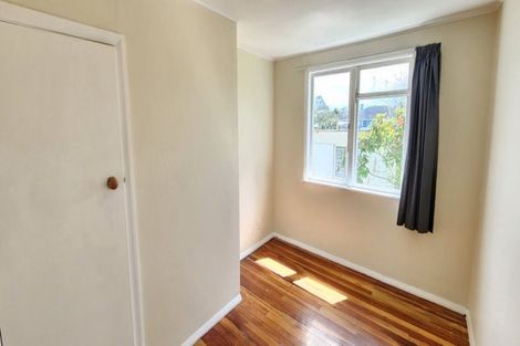 Photo of property in 6 Mcguire Street, Hawera, 4610