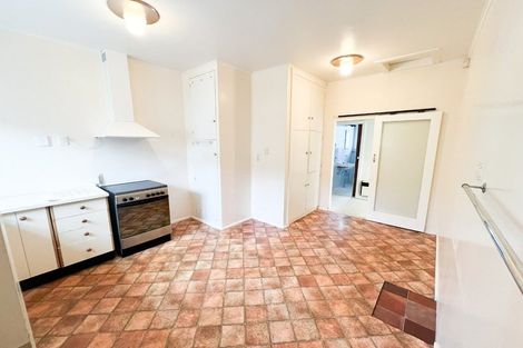 Photo of property in 18 Wavell Street, Karori, Wellington, 6012