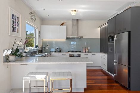 Photo of property in 48 Tiromoana Road, Raumati South, Paraparaumu, 5032