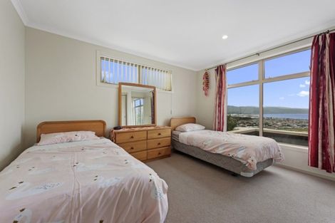 Photo of property in 11a Chestnut Grove, Maungaraki, Lower Hutt, 5010