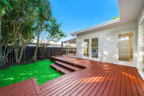 Photo of property in 1/8 Kelvin Road, Papakura, 2110