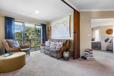 Photo of property in 67 Harbour View Road, Te Atatu Peninsula, Auckland, 0610