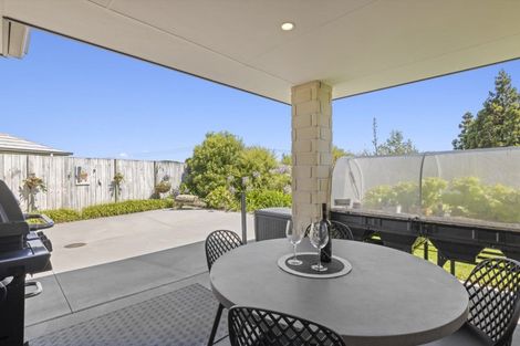 Photo of property in 18 Elena Place, Welcome Bay, Tauranga, 3112