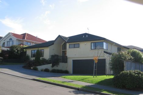 Photo of property in 12 Derry Hill, Churton Park, Wellington, 6037