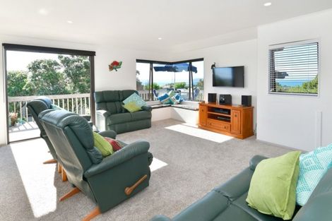 Photo of property in 1026 Whangaparaoa Road, Tindalls Beach, Whangaparaoa, 0930