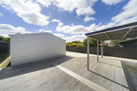 Photo of property in 11 Shamrock Street, Takaro, Palmerston North, 4412