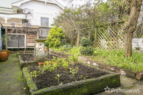 Photo of property in 1 Tyne Street, Carterton, 5713