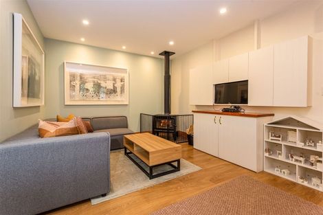 Photo of property in 4 Ripon Street, Lyttelton, 8082