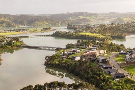 Photo of property in 25 Omahina Street, Raglan, 3225