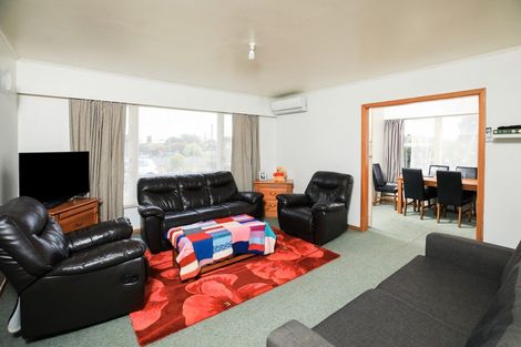 Photo of property in 21 Cricket Place, Melville, Hamilton, 3206