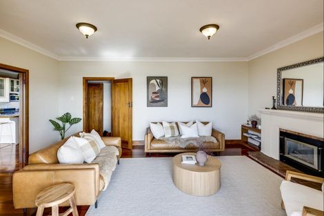 Photo of property in 8 Lambton Road, Hospital Hill, Napier, 4110