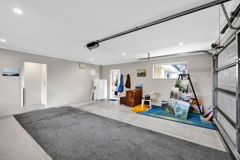 Photo of property in 35 Cloten Road, Stratford, 4332