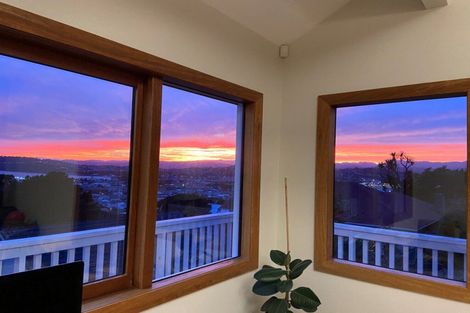 Photo of property in 118 Sutherland Road, Melrose, Wellington, 6023