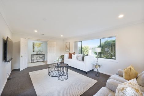 Photo of property in 51 Semillon Avenue, Henderson, Auckland, 0612