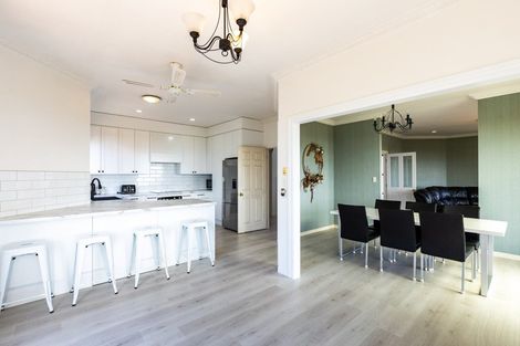 Photo of property in 87 Eliot Street, New Plymouth, 4310