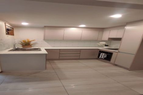 Photo of property in 18 Toanga Place, Mount Wellington, Auckland, 1062