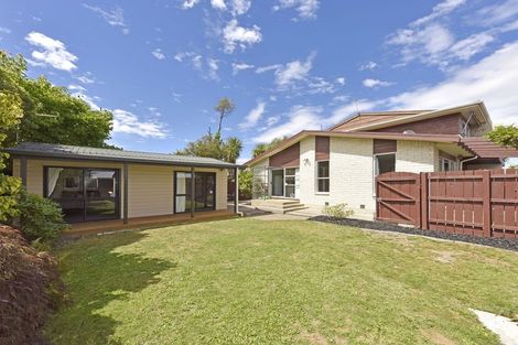 Photo of property in 8b Wyatt Place, Russley, Christchurch, 8042