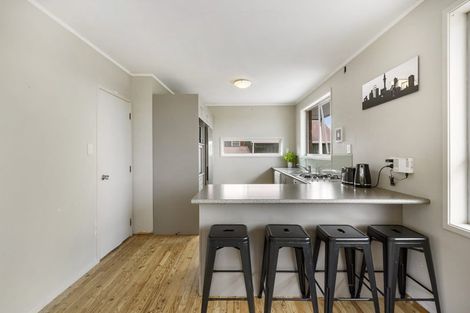 Photo of property in 17 Marcel Place, Glenfield, Auckland, 0629