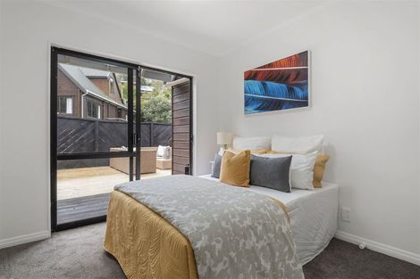 Photo of property in 2 Stitchbird Close, Murrays Bay, Auckland, 0630