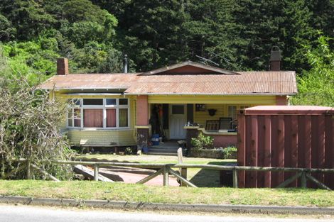 Photo of property in 36 Hampden Street, Picton, 7220