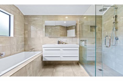 Photo of property in 2/46 Powrie Street, Glenfield, Auckland, 0629