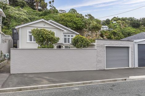 Photo of property in 24 Ferry Street, Seatoun, Wellington, 6022