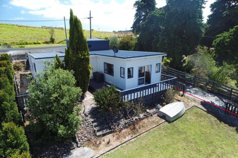 Photo of property in 6 Bonham Street, Pahi, Paparoa, 0571